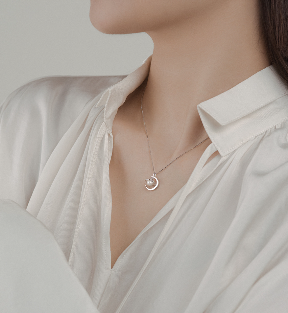 Planet and Moon Pendant Pearl Necklace
