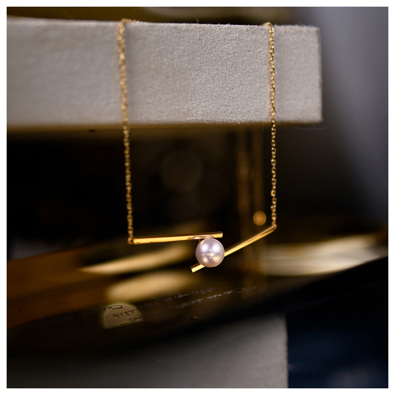 Balance Beam Pearl-Set Clavicle Necklace