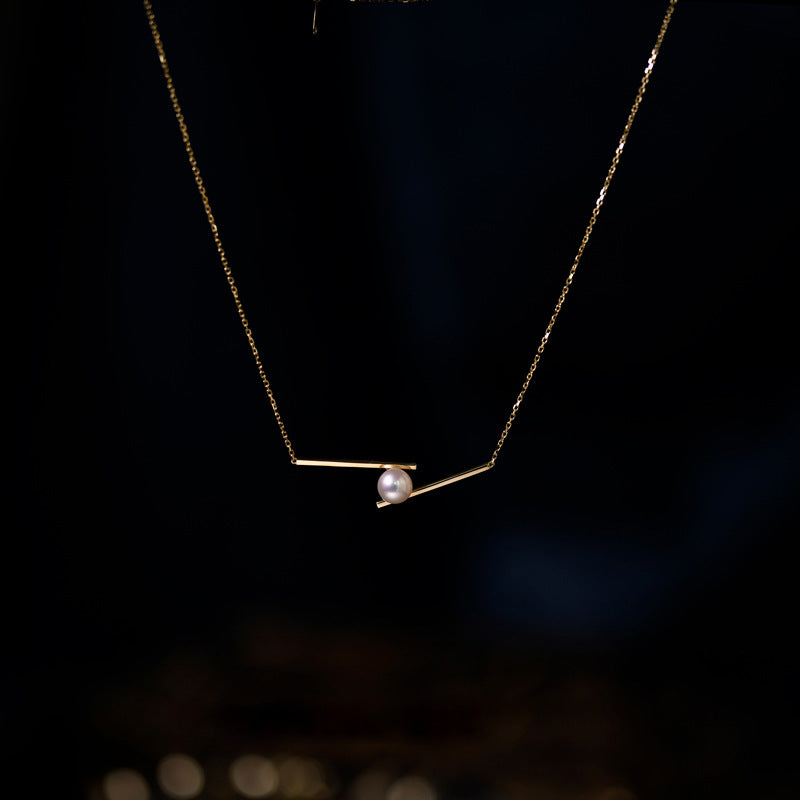 Balance Beam Pearl-Set Clavicle Necklace